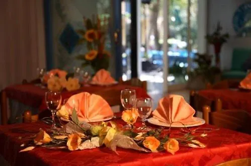 Hotel St. Raphael Rivazzurra Di Rimini 3*,